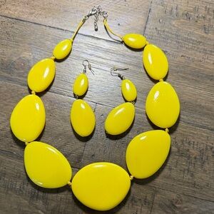 Vintage Yellow Statement Necklace & Earring Set